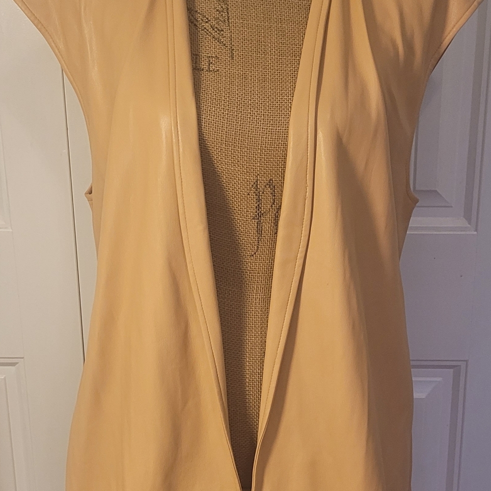 MARC NEW YORK Faux Leather Self-Tie VEST, NWOT, M, Buttery Camel - BEAUTIFUL! - Picture 3 of 13